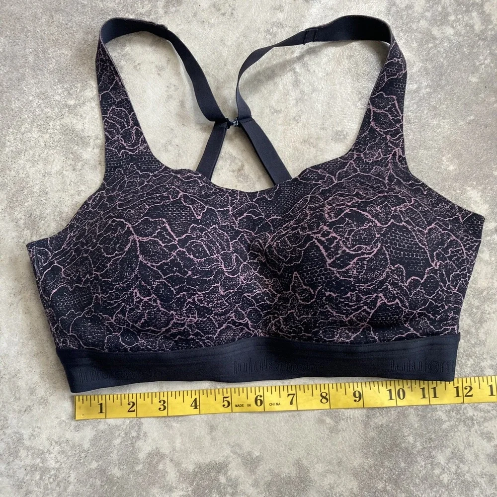 Lululemon Fine Form Bra Womens Size 34C Lacescape Spanish Rose Athletic